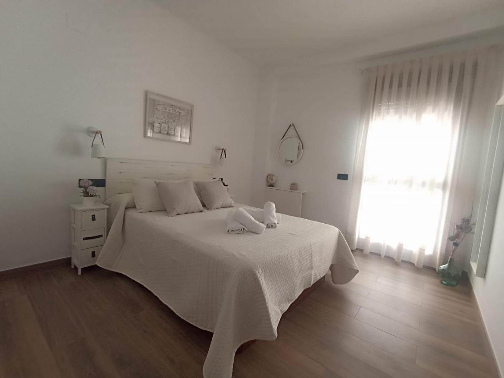 Apartamento Nuevo Centrico Con Aparcamiento Privado Incluido 알칼라데과다이라 외부 사진