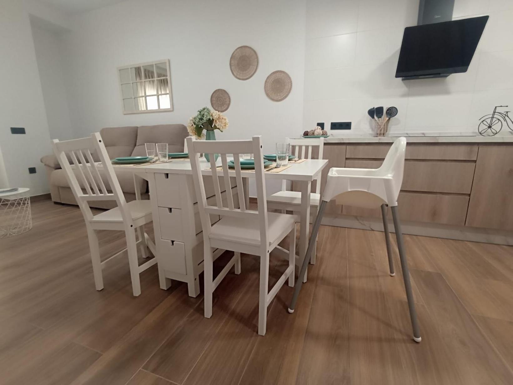 Apartamento Nuevo Centrico Con Aparcamiento Privado Incluido 알칼라데과다이라 외부 사진