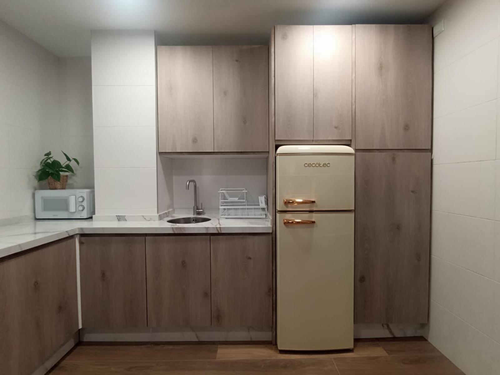 Apartamento Nuevo Centrico Con Aparcamiento Privado Incluido 알칼라데과다이라 외부 사진