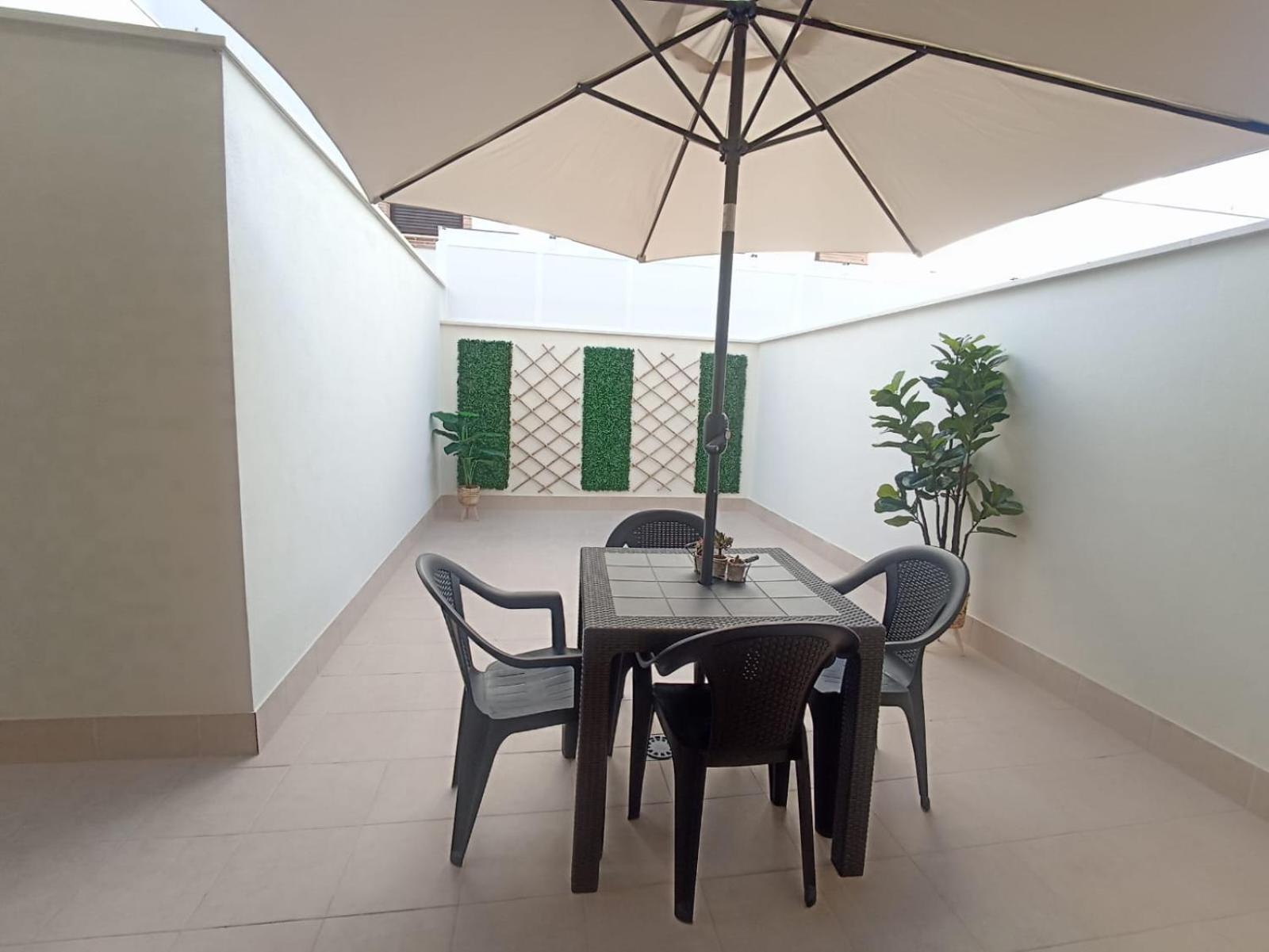 Apartamento Nuevo Centrico Con Aparcamiento Privado Incluido 알칼라데과다이라 외부 사진